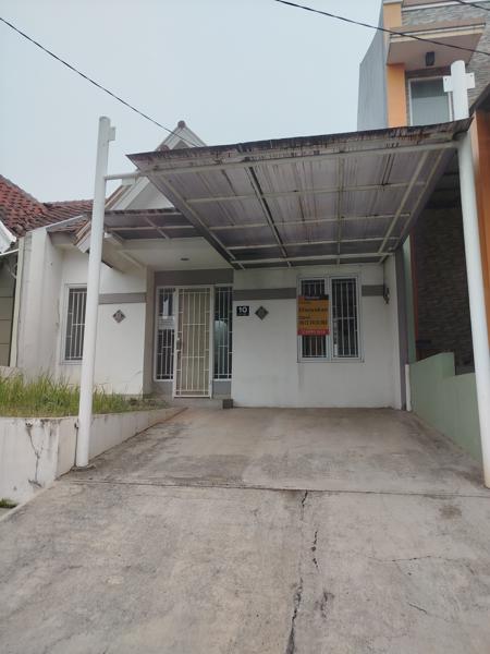 Rumah disewakan di Taman Beverly Lippo Cikarang 